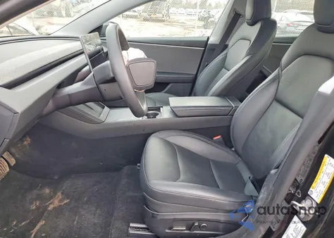 2024 Tesla Model 3 из США, поврежденный, VIN 5YJ3E1EA1RF738801